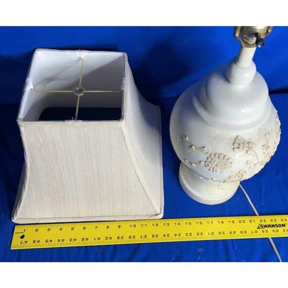Vintage Ginger Jar Table Lamp w/ Floral Relief & Square Shade 28" Tall Works - Picture 14 of 16